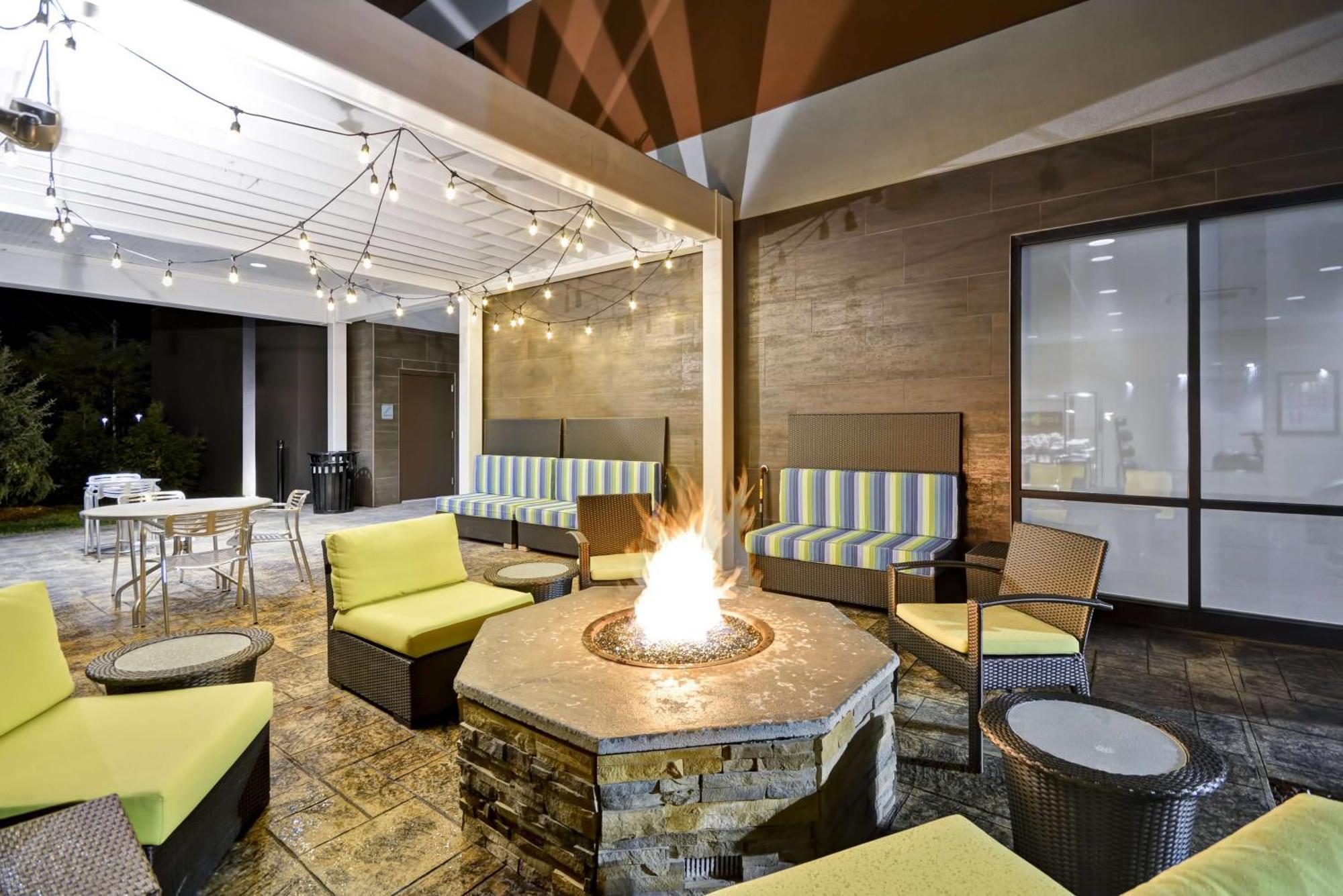 Home2 Suites By Hilton Oswego Esterno foto